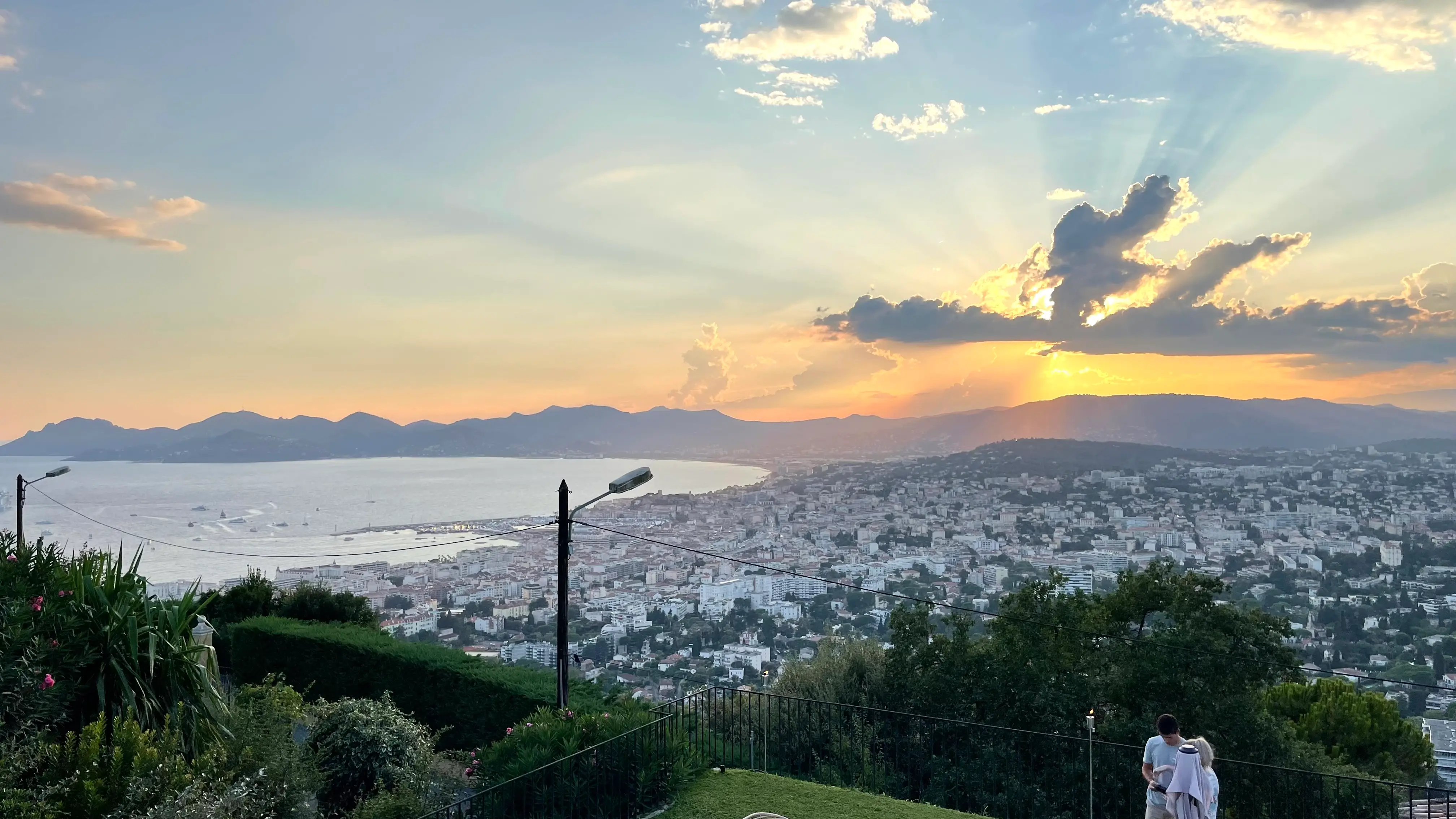 Soirée Raymarine illuminée à Cannes