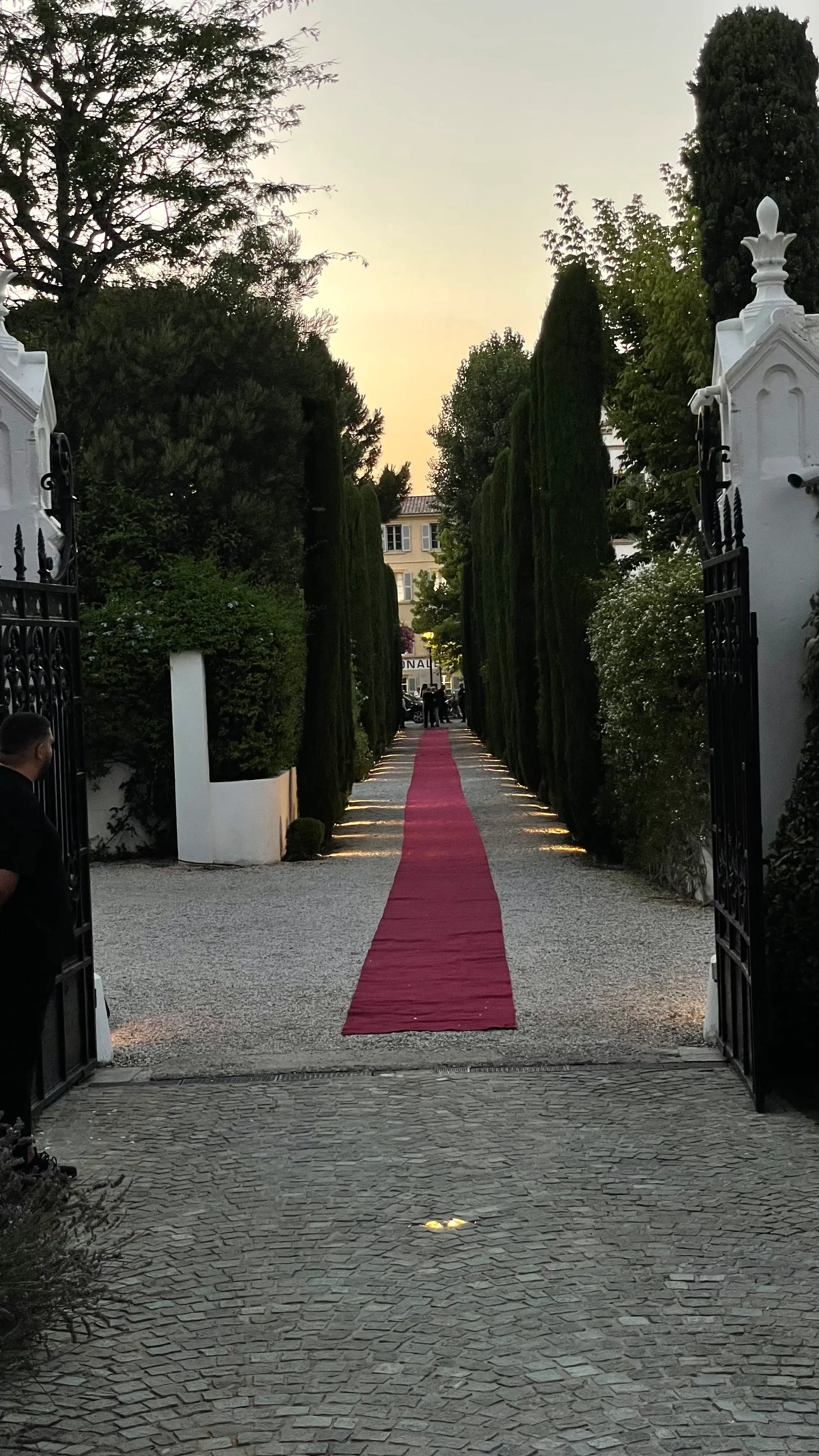 Une nuit au Château Saint-Tropez — 2